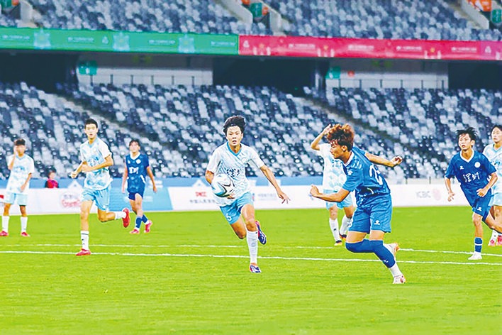 2026年世界杯开幕式大力神杯道具坍塌事件解析